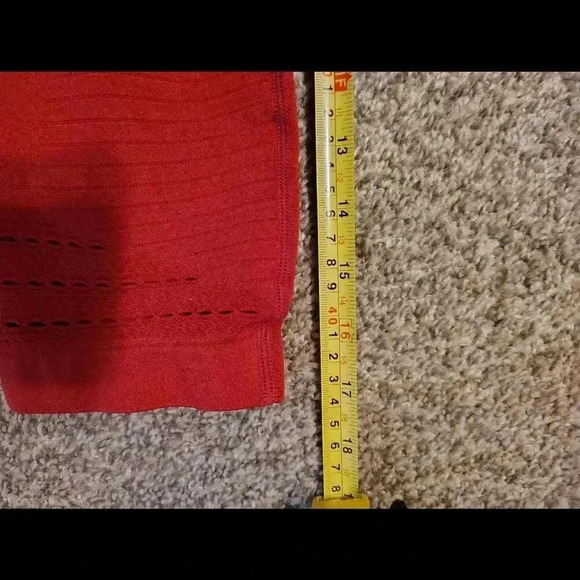 Gymshark High-Waisted Capris - Deep Pink Fitness Leggings - Picture 5 of 7